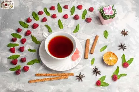 ¿Beber té de hojas de frambuesa en el embarazo provoca el parto?